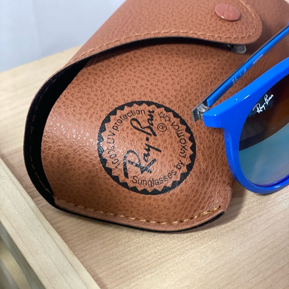 Ray-Ban Erika Sunglasses RB4274 53 18 - Picture 5 of 5